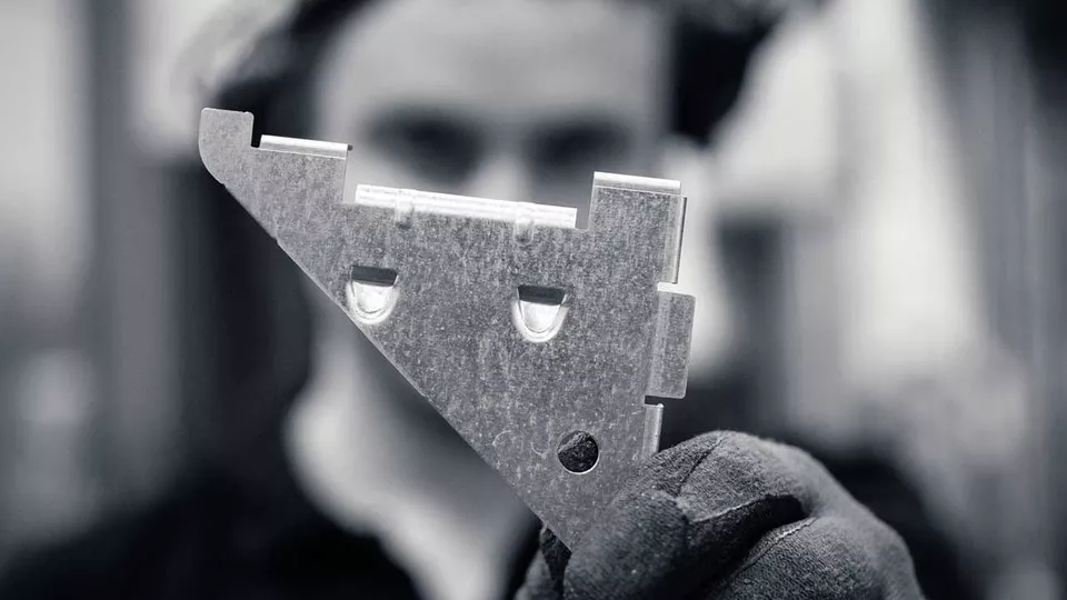 IRE Metall - förvandlar plåt till designade produkter IRE Metall - förvandlar plåt till designade produkter