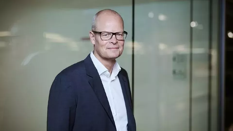 Nevs vd får lämna Nevs vd får lämna