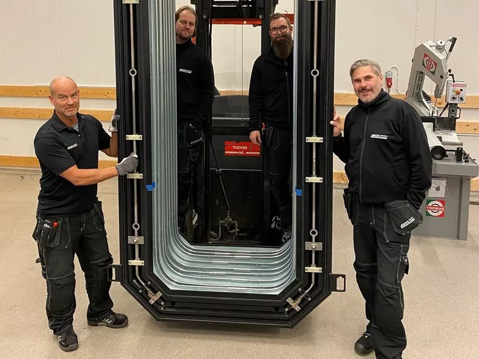 Amplex förvärvar Aros Industripartner Amplex förvärvar Aros Industripartner