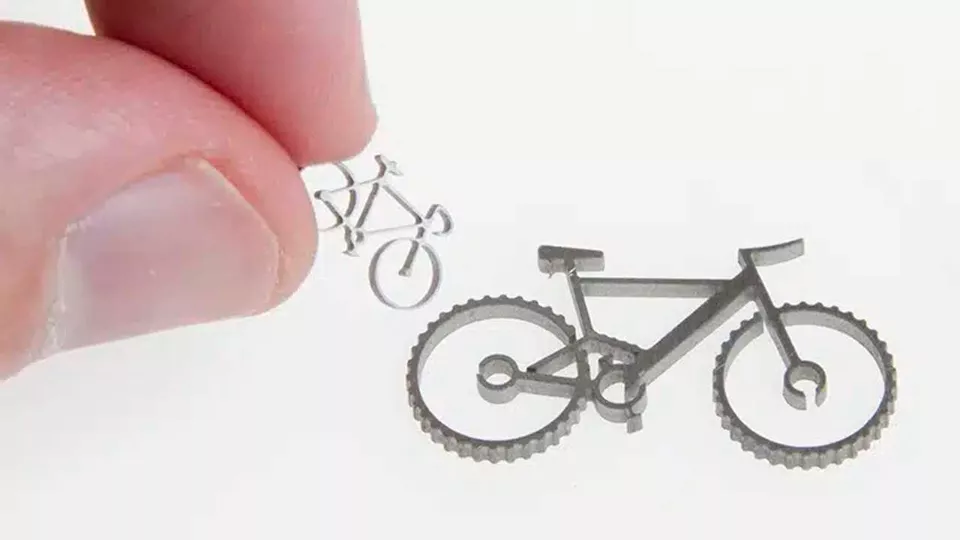 Precision i världsklass med trådgnistning och vattenskärning Precision i världsklass med trådgnistning och vattenskärning