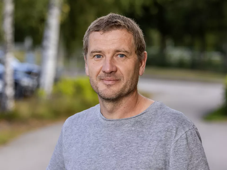 Styrkan är små serier och avancerade detaljer Styrkan är små serier och avancerade detaljer