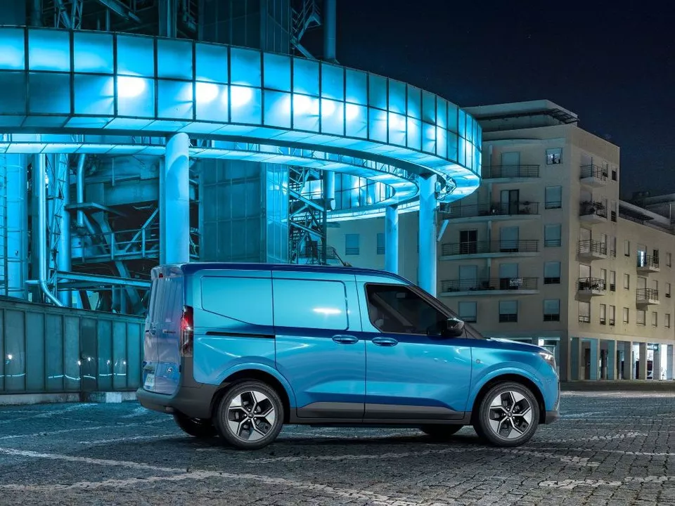 Nya helelektriska E-Transit Courier från Ford