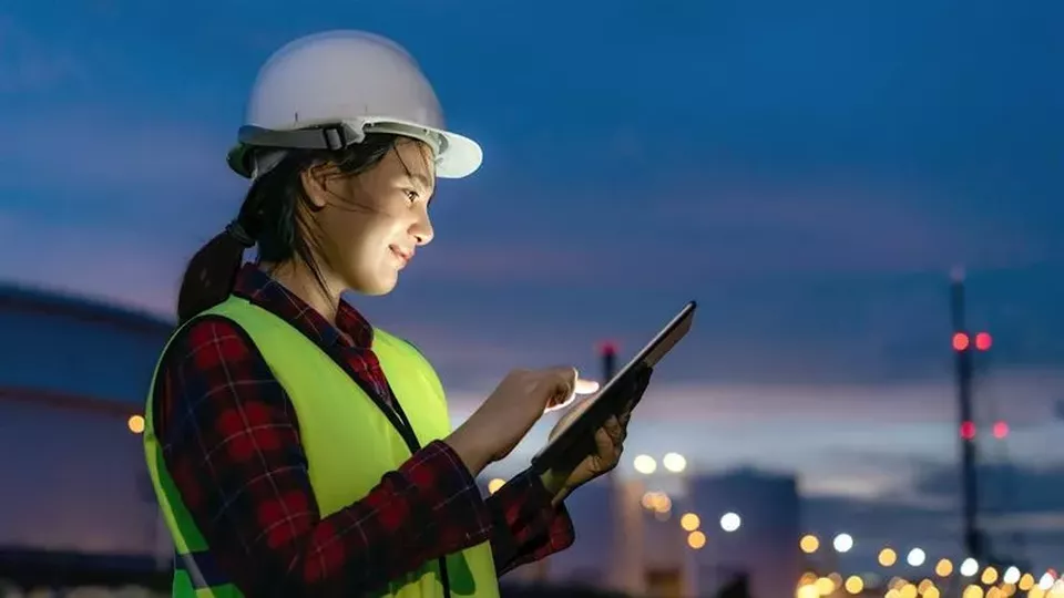 ABB och Microsoft i samarbete för AI i industriella applikationer ABB och Microsoft i samarbete för AI i industriella applikationer