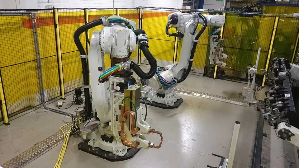 Skräddarsydd automation för framtidens försvar Skräddarsydd automation för framtidens försvar
