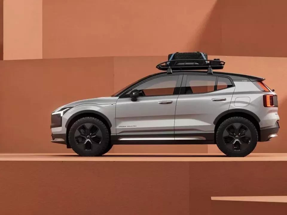 Volvo X30  Cross Country