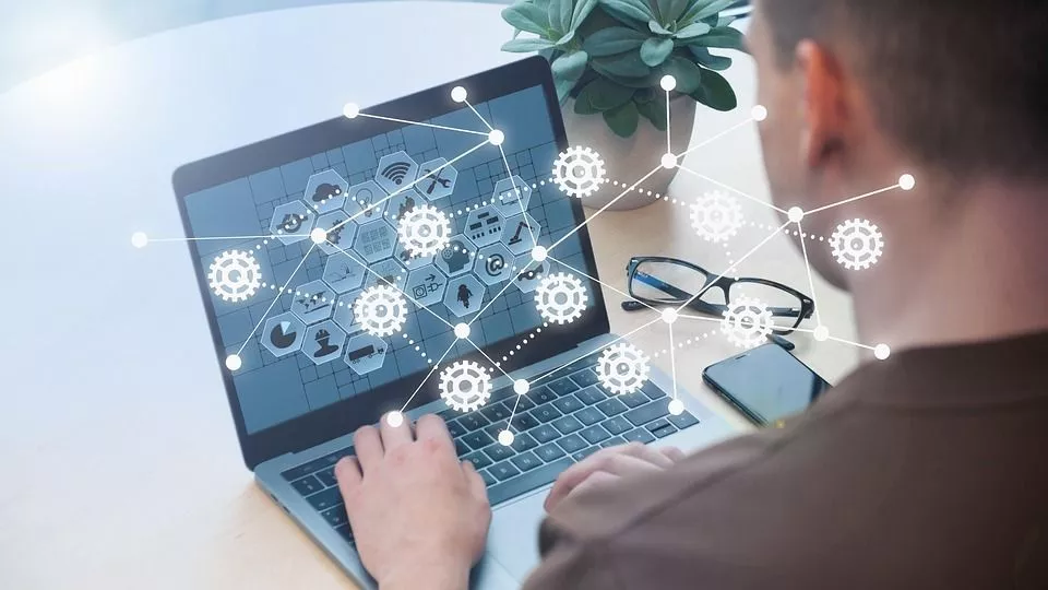 Arbetsliv: Unik utbildning för en automatiserad och digitaliserad framtid Arbetsliv: Unik utbildning för en automatiserad och digitaliserad framtid