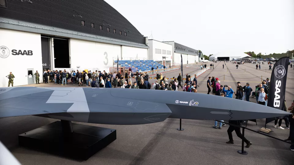Stort publiktryck på Flygdagarna – Saab mötte 230 000 besökare