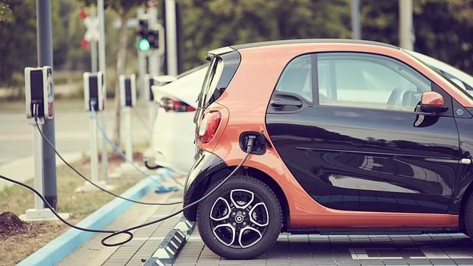 Snävt elbilsstöd riskerar bromsa elektrifieringen Snävt elbilsstöd riskerar bromsa elektrifieringen