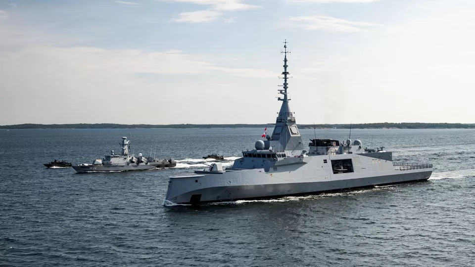 Fyra nya fregatter ska tredubbla Sveriges kvalificerade luftförsvar Fyra nya fregatter ska tredubbla Sveriges kvalificerade luftförsvar