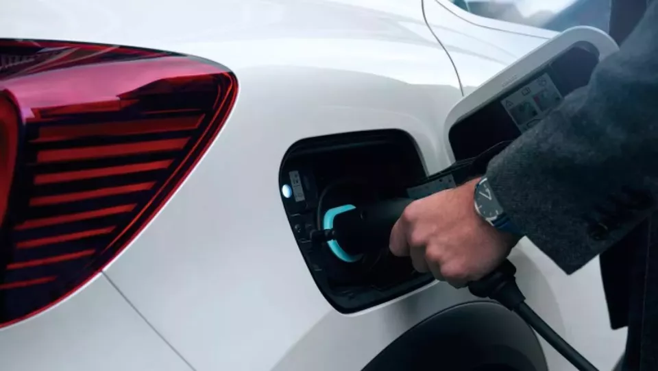 Renault inleder samarbete med Volvo Cars ägare Renault inleder samarbete med Volvo Cars ägare