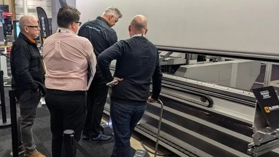 Olsons stärker erbjudandet inom plåtbearbetning – breddar med pressar och automation Olsons stärker erbjudandet inom plåtbearbetning – breddar med pressar och automation
