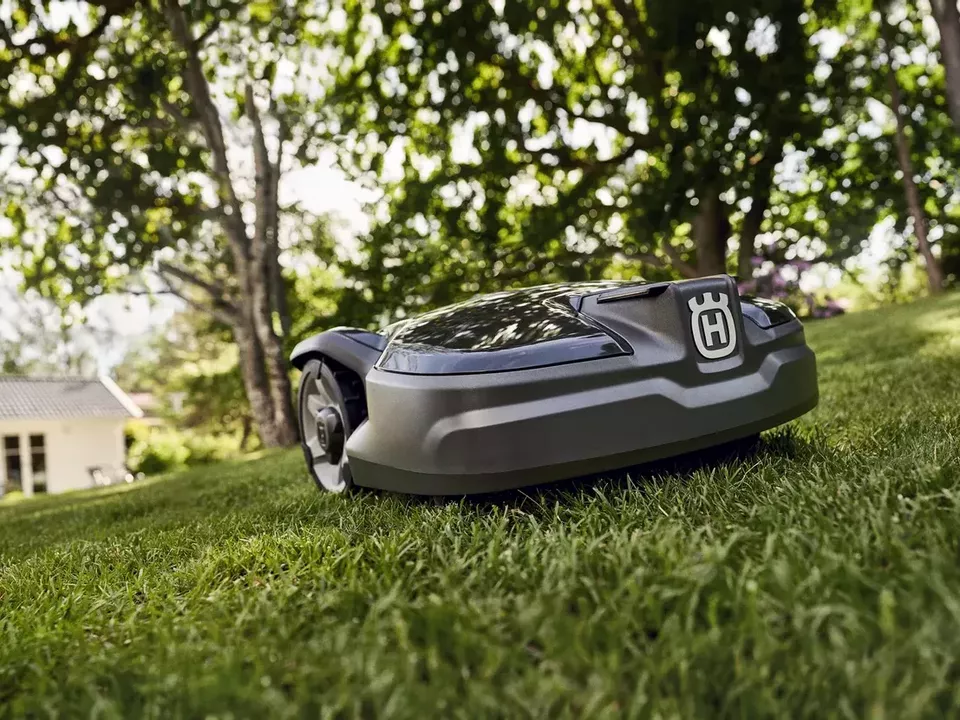 Husqvarna kan behöva friställa upp till 1300 anställda.